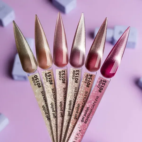 Gel lak na nehty DNKa‘ Bohemian Cat’s Eye 0153, 12ml obrázek 2 Gel lak na nehty DNKa‘ Bohemian Cat’s Eye 0153, 12ml - Obrázek 2